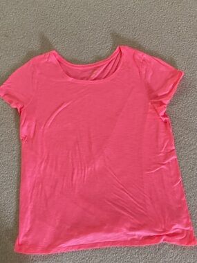 Lilly Pulitzer Bright Neon Pink Short Sleeve Scoop Neck Tee